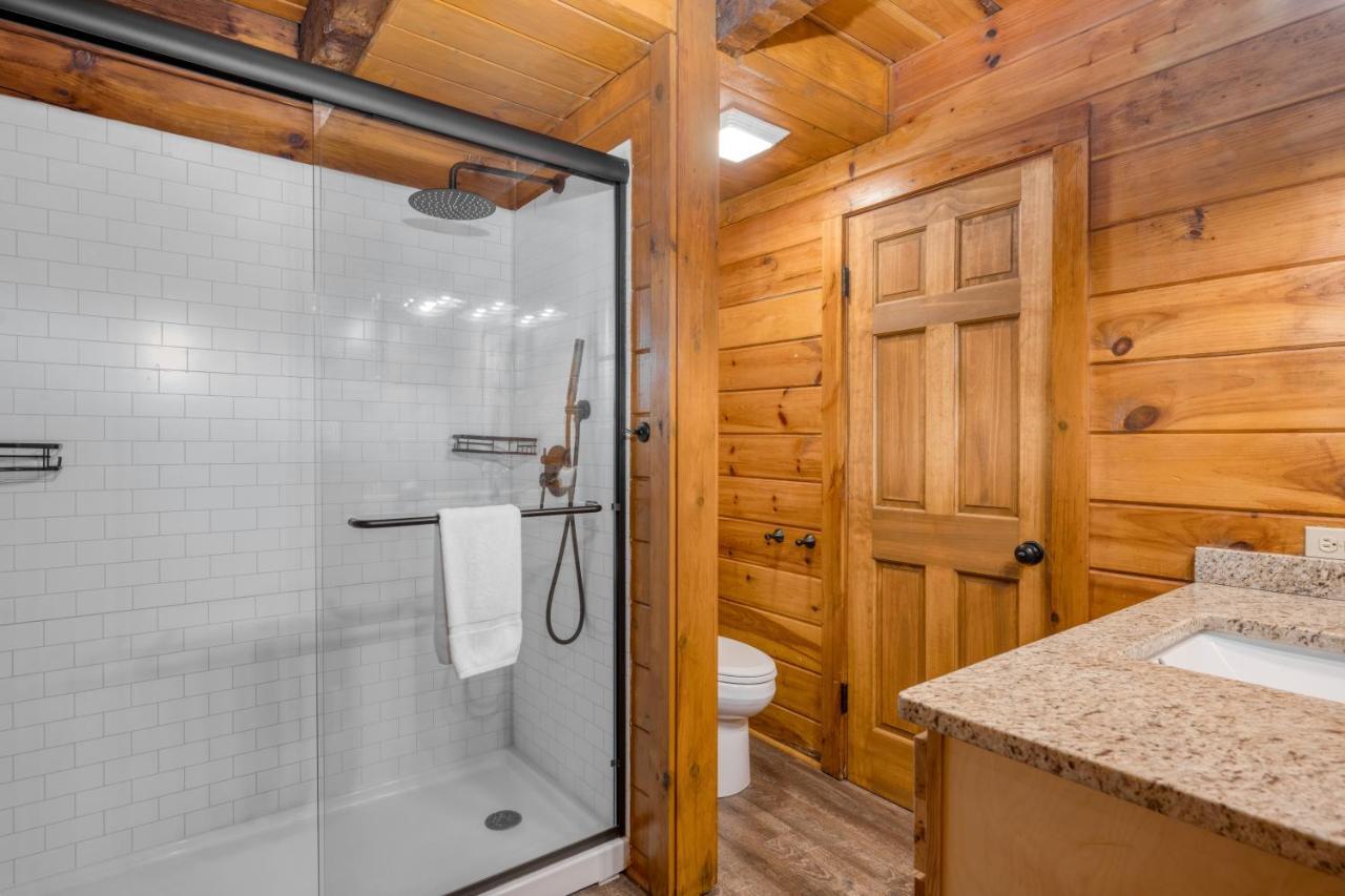 The Dudley Cabins By Avantstay Sevierville Bagian luar foto