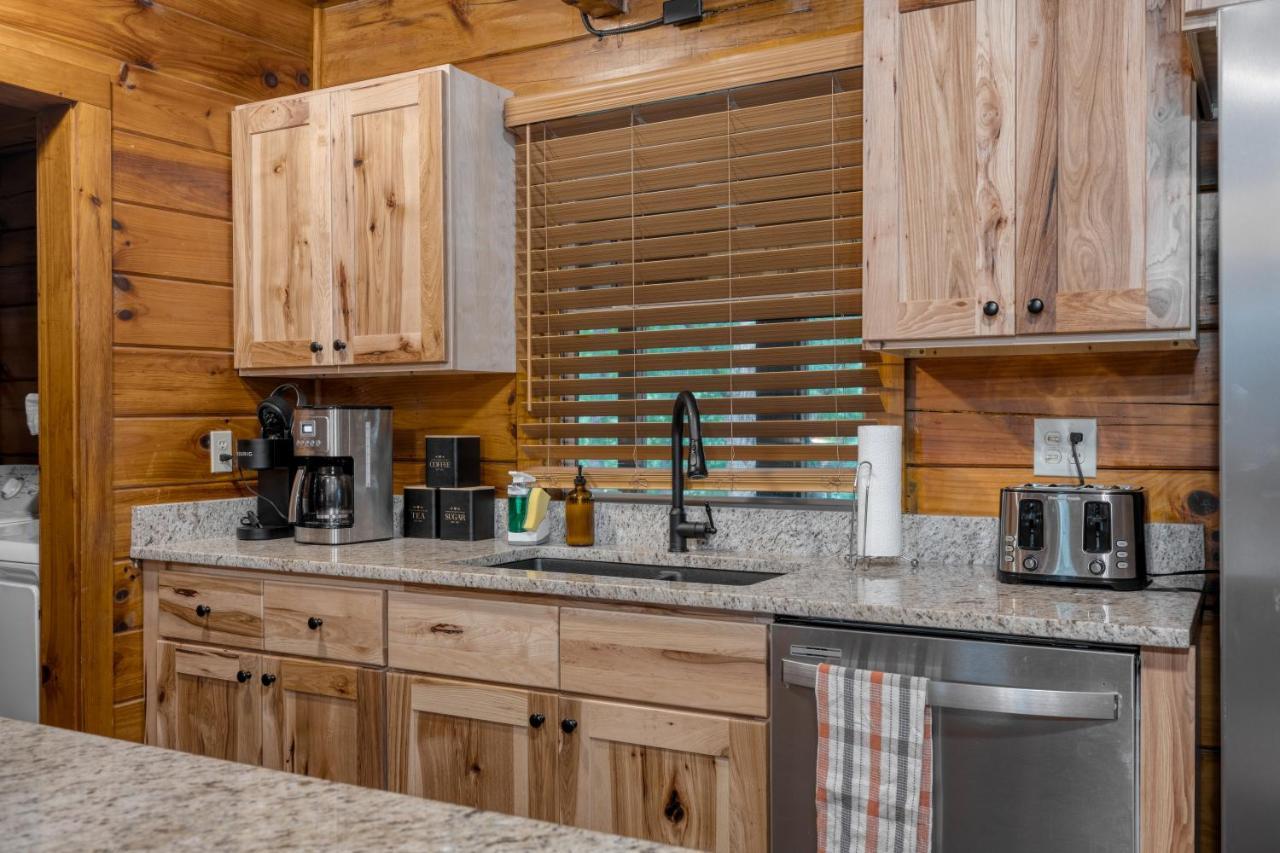 The Dudley Cabins By Avantstay Sevierville Bagian luar foto