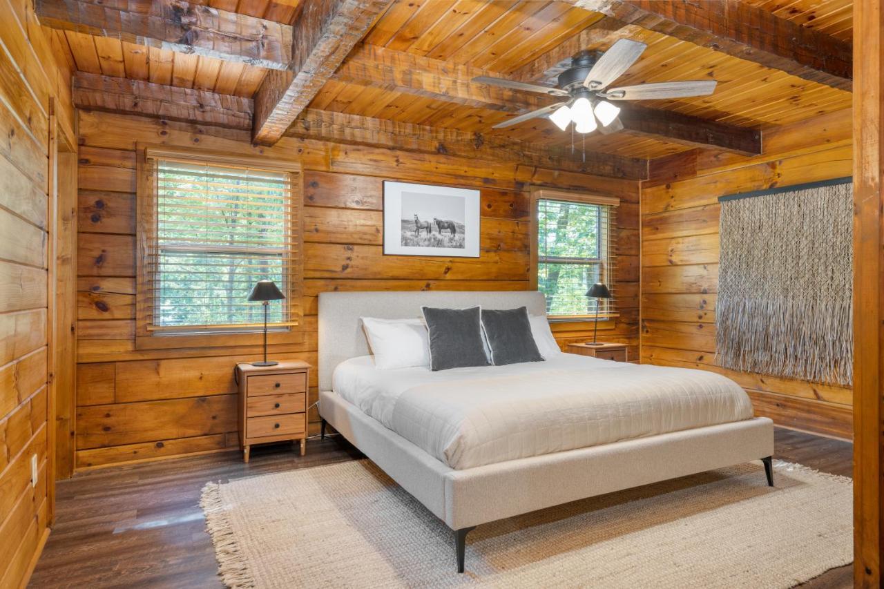 The Dudley Cabins By Avantstay Sevierville Bagian luar foto