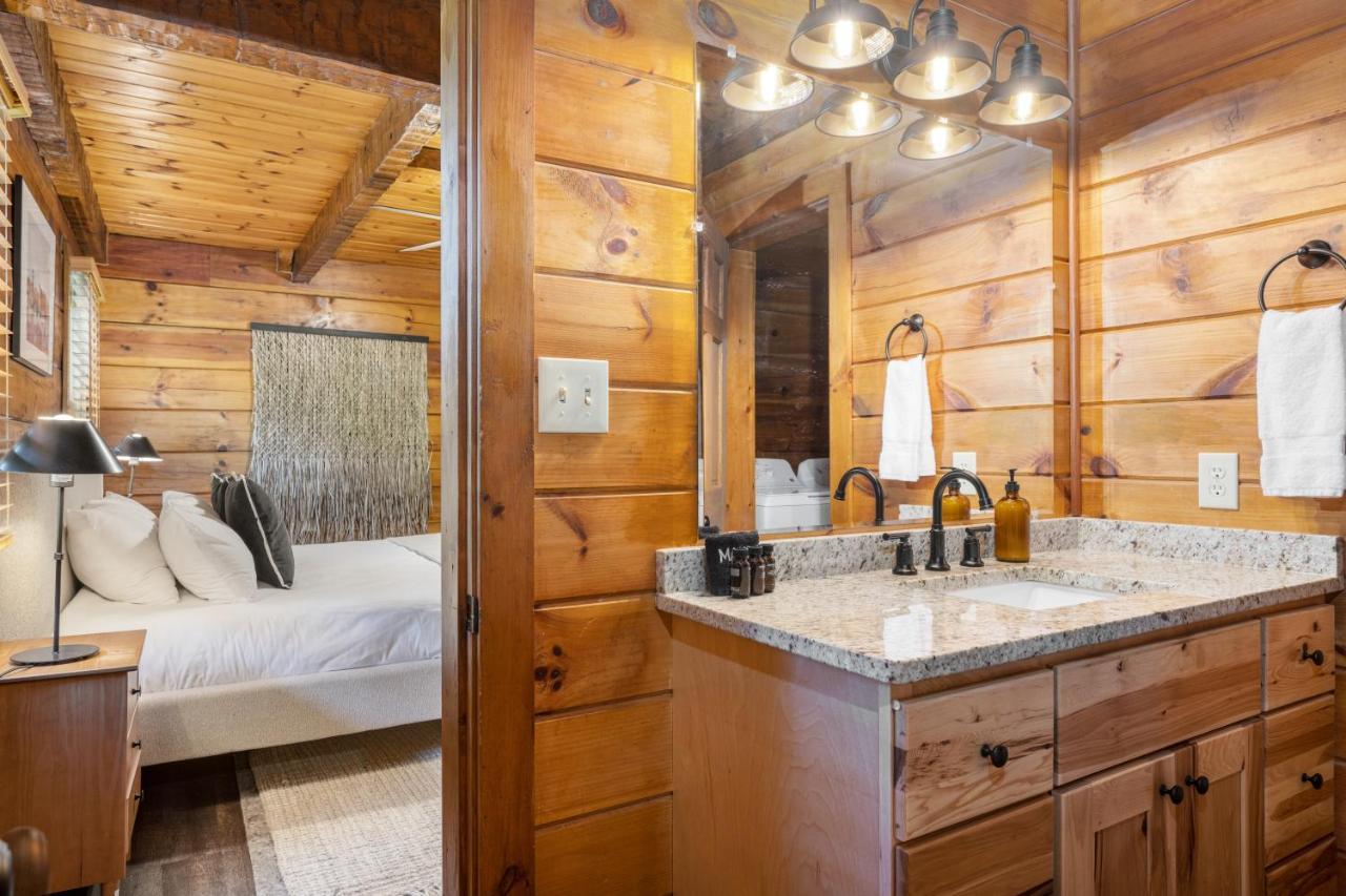 The Dudley Cabins By Avantstay Sevierville Bagian luar foto